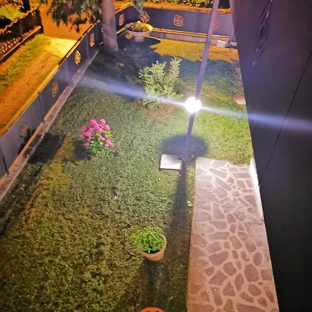La Mela Nocleg ze śniadaniem *